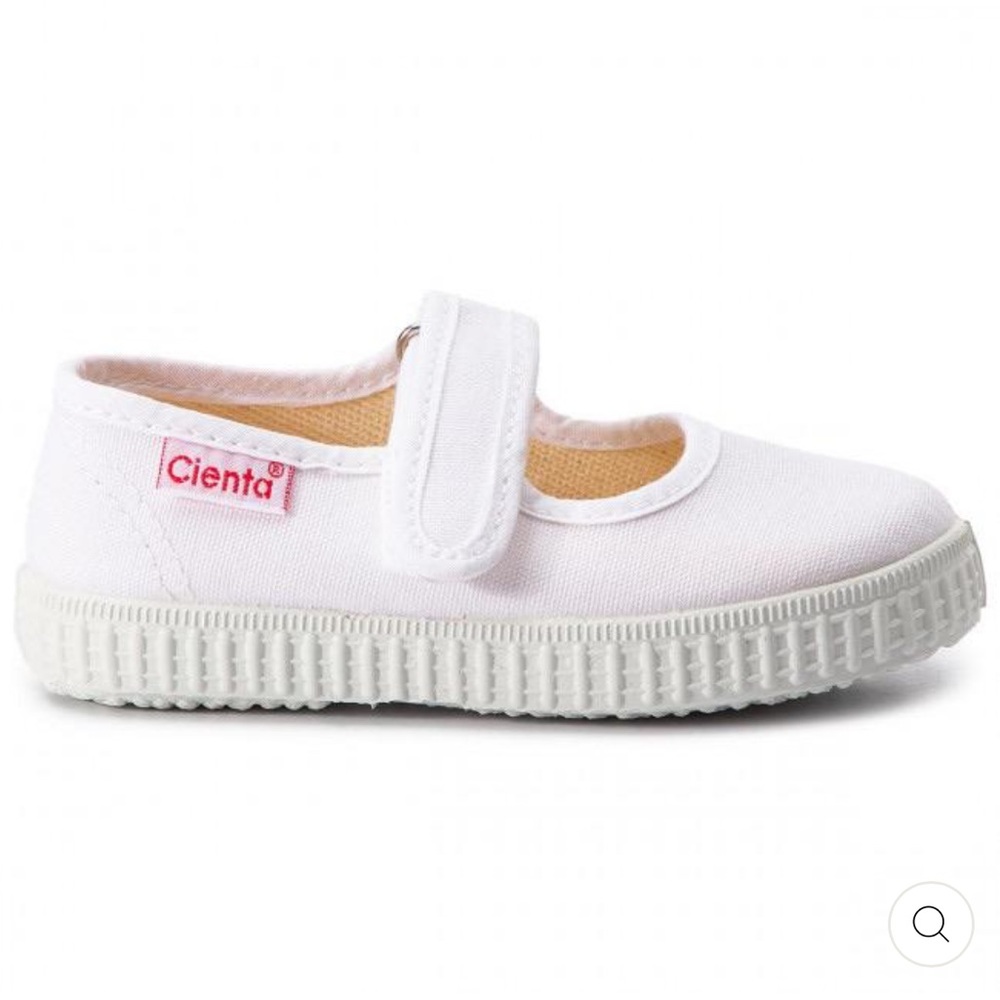 NWT Cienta White Mary Jane